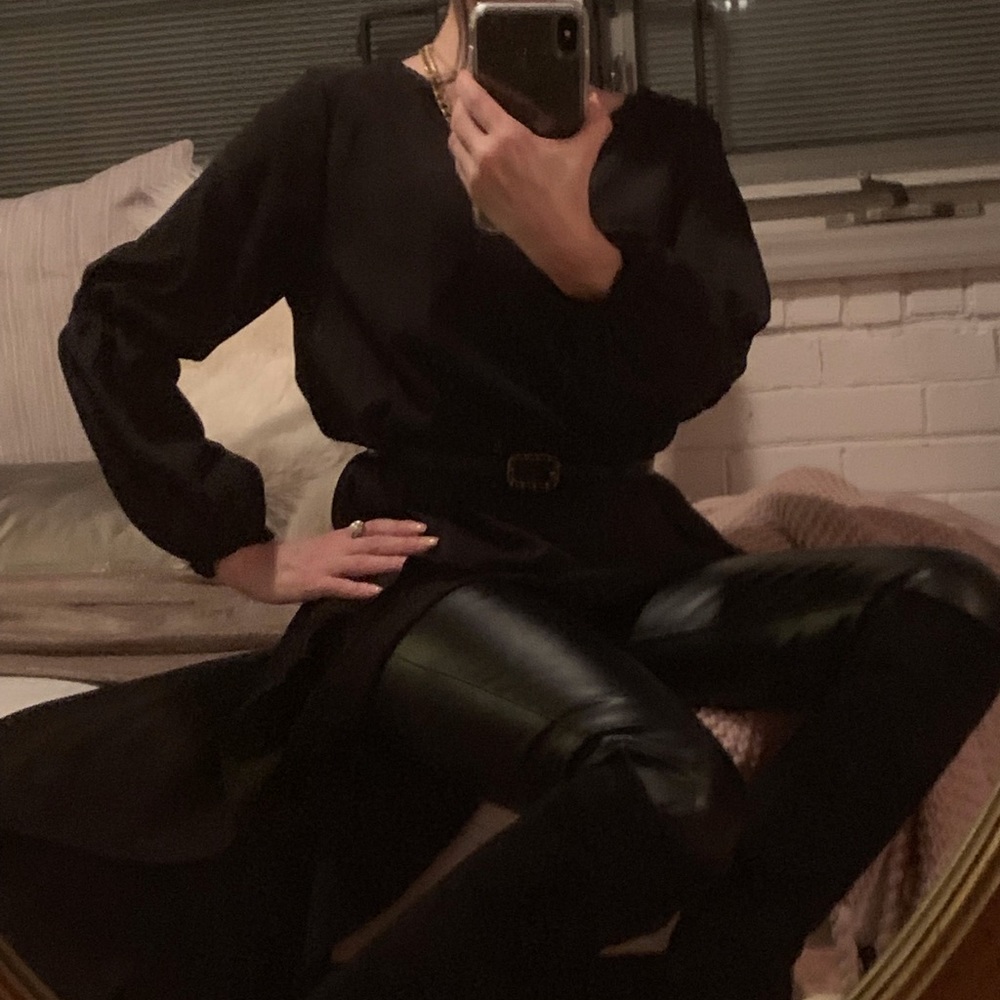 Posh 💕 Black Leather Music